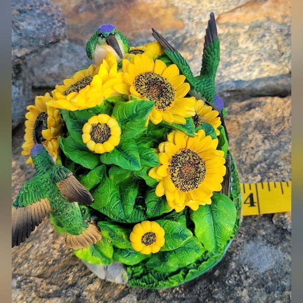 ‎Hummingbird Sunflower Trinket Box - Picture 13 of 15